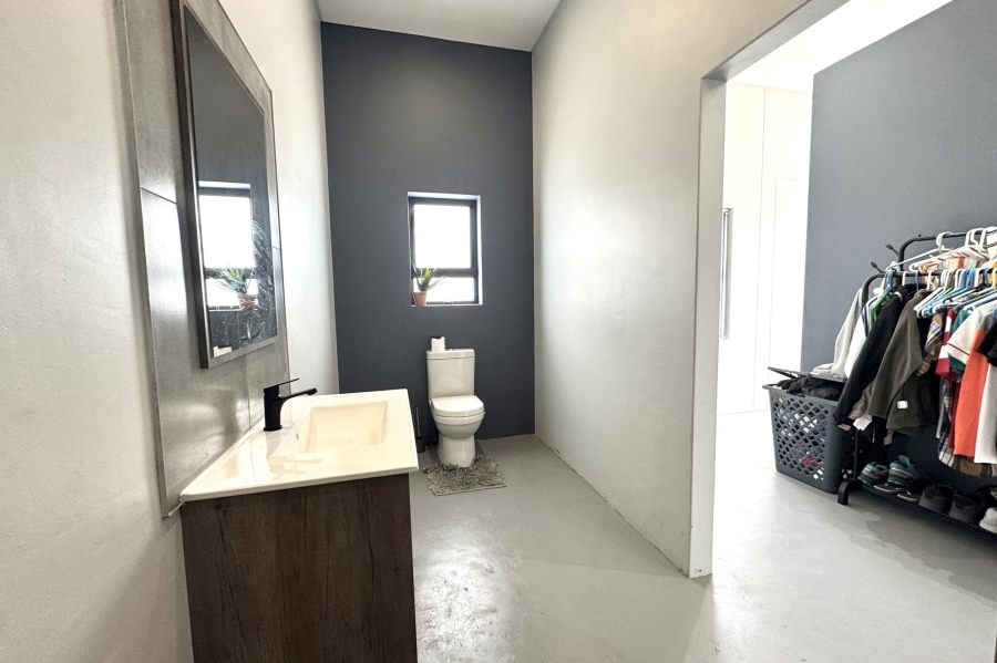 4 Bedroom Property for Sale in Olifantskop Western Cape